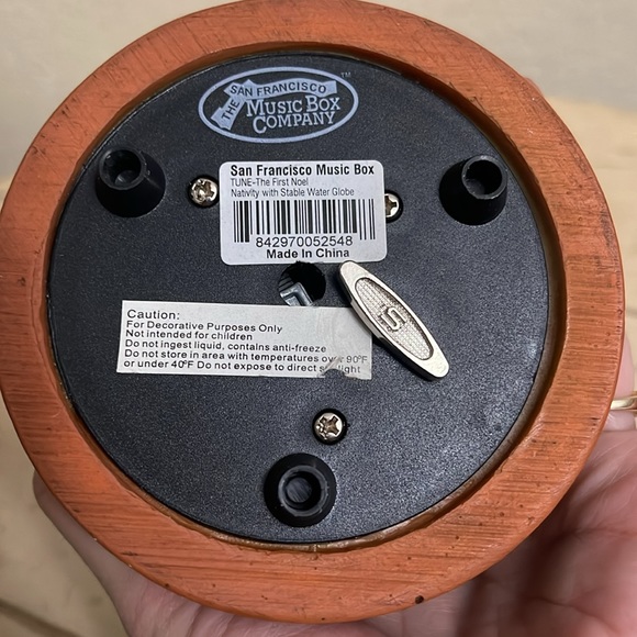 San Francisco Music Box Co. Spinning Romeo & Juliet “A TIME FOR US" - Picture 12 of 13